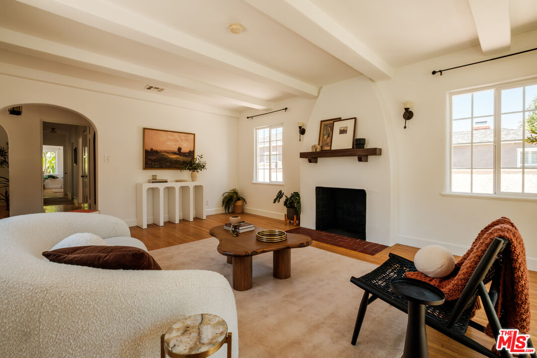 3739 Virginia Road Los Angeles, CA 90016 - Photo 5 of 72