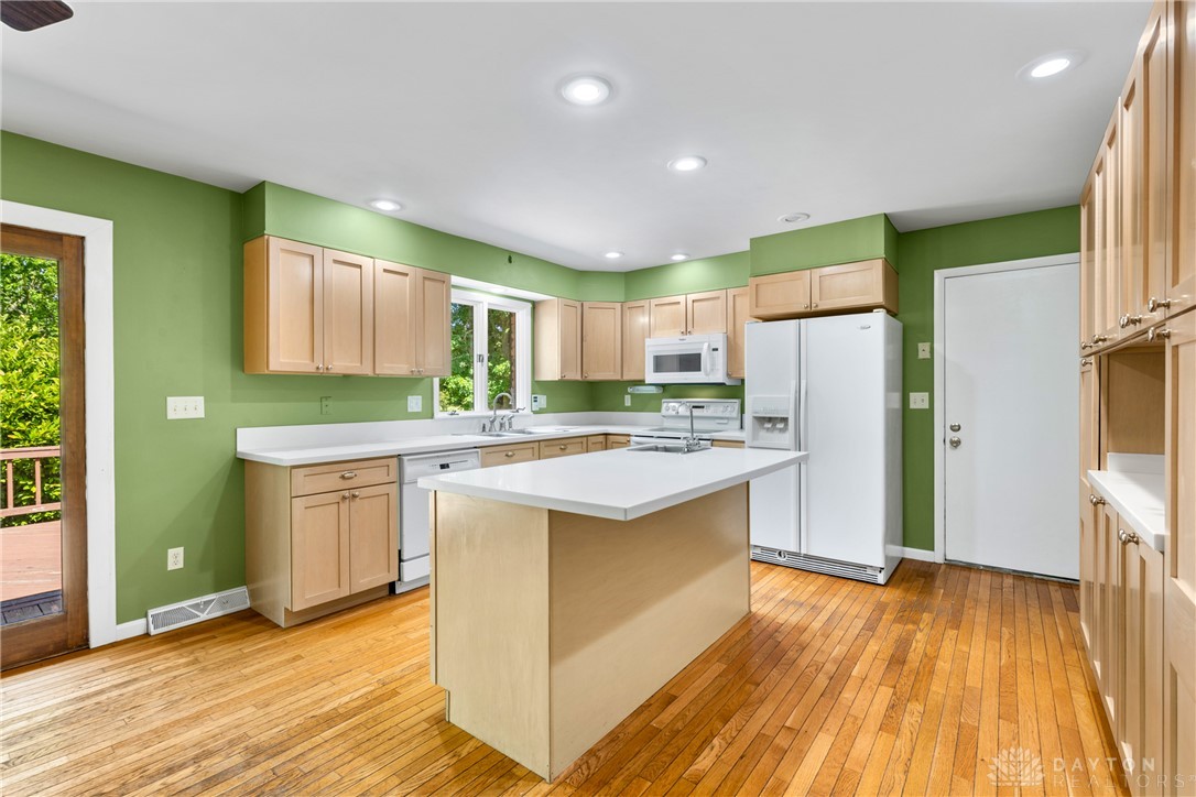 3602 Lucas Road Blanchester, OH 45107 - Photo 5 of 54