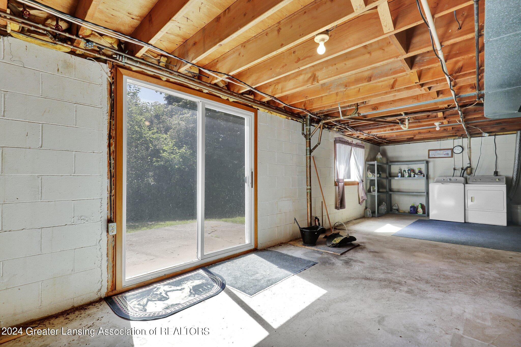 4061 Matthews Road Charlotte, MI 48813 - Photo 24 of 32 26-web-or-mls-Open Ended Media-26