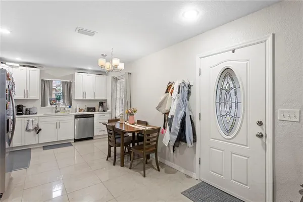 $2,950 | 4215 West Bay Vista Avenue, Tampa, FL 33611