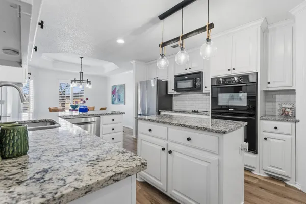$407,500 | 6120 77th Street, Lubbock, TX 79424