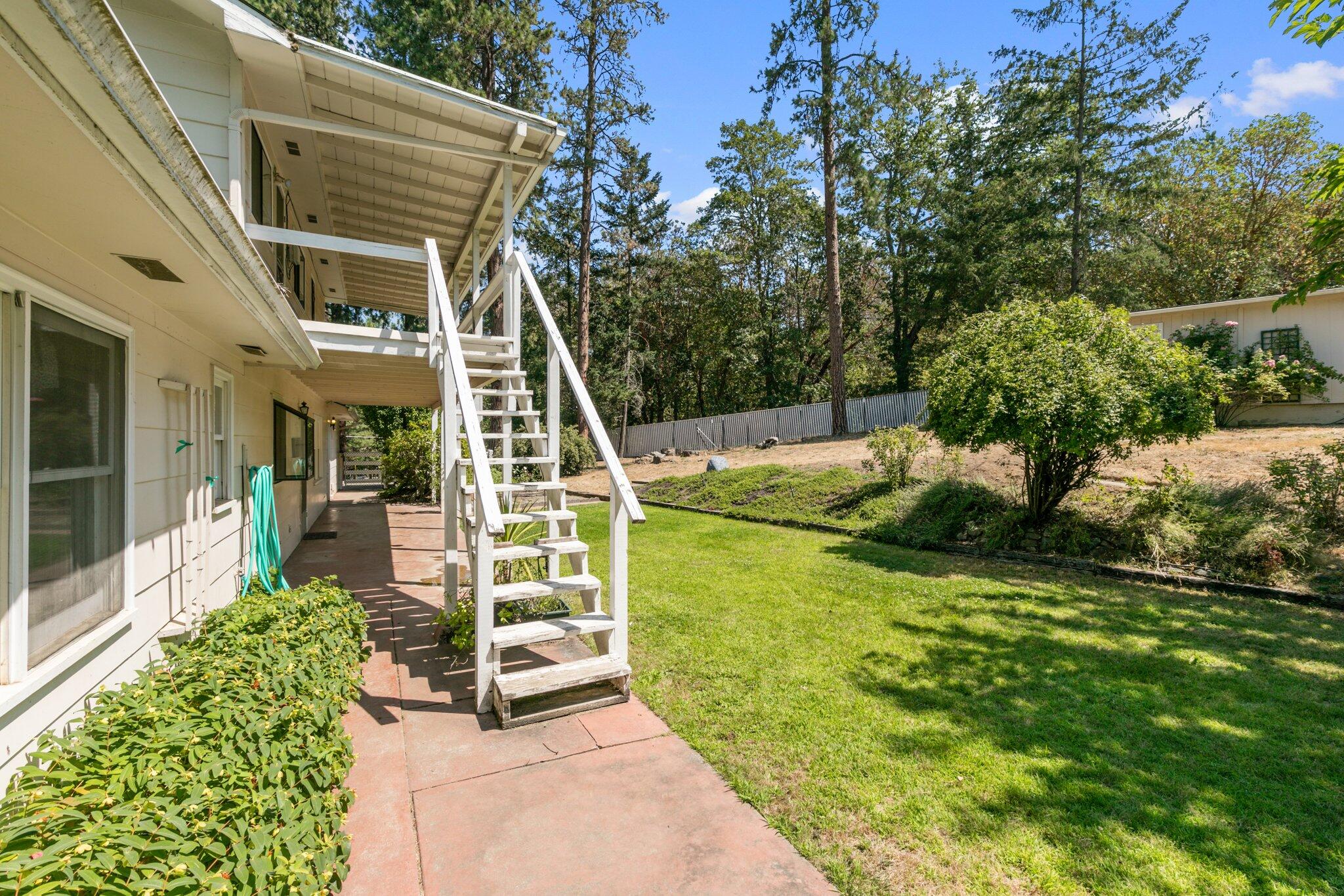 946 Wards Creek Road Rogue River, OR 97537 - Photo 38 of 56 26-web-or-mls-IMGM9291
