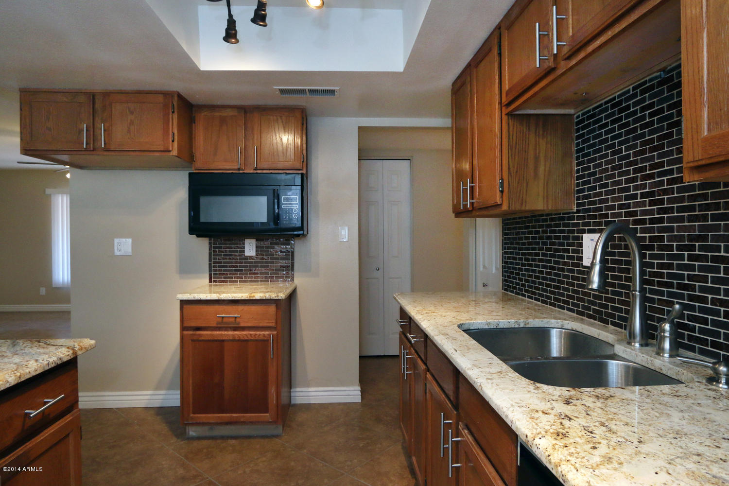 3907 W Bethany Home Phoenix AZ-large-006