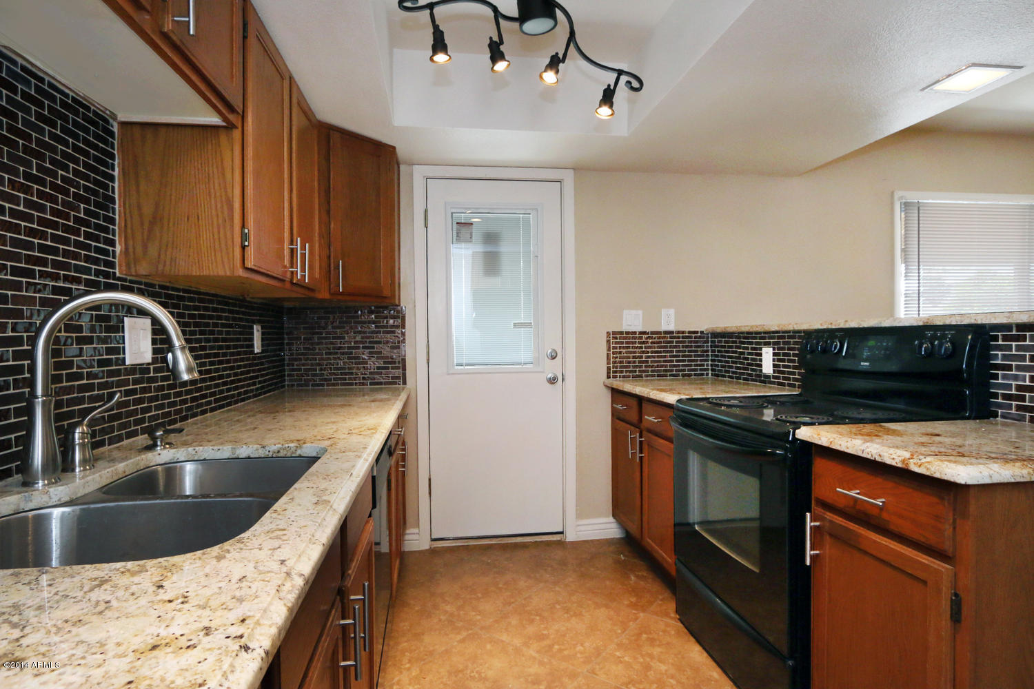3907 W Bethany Home Phoenix AZ-large-007