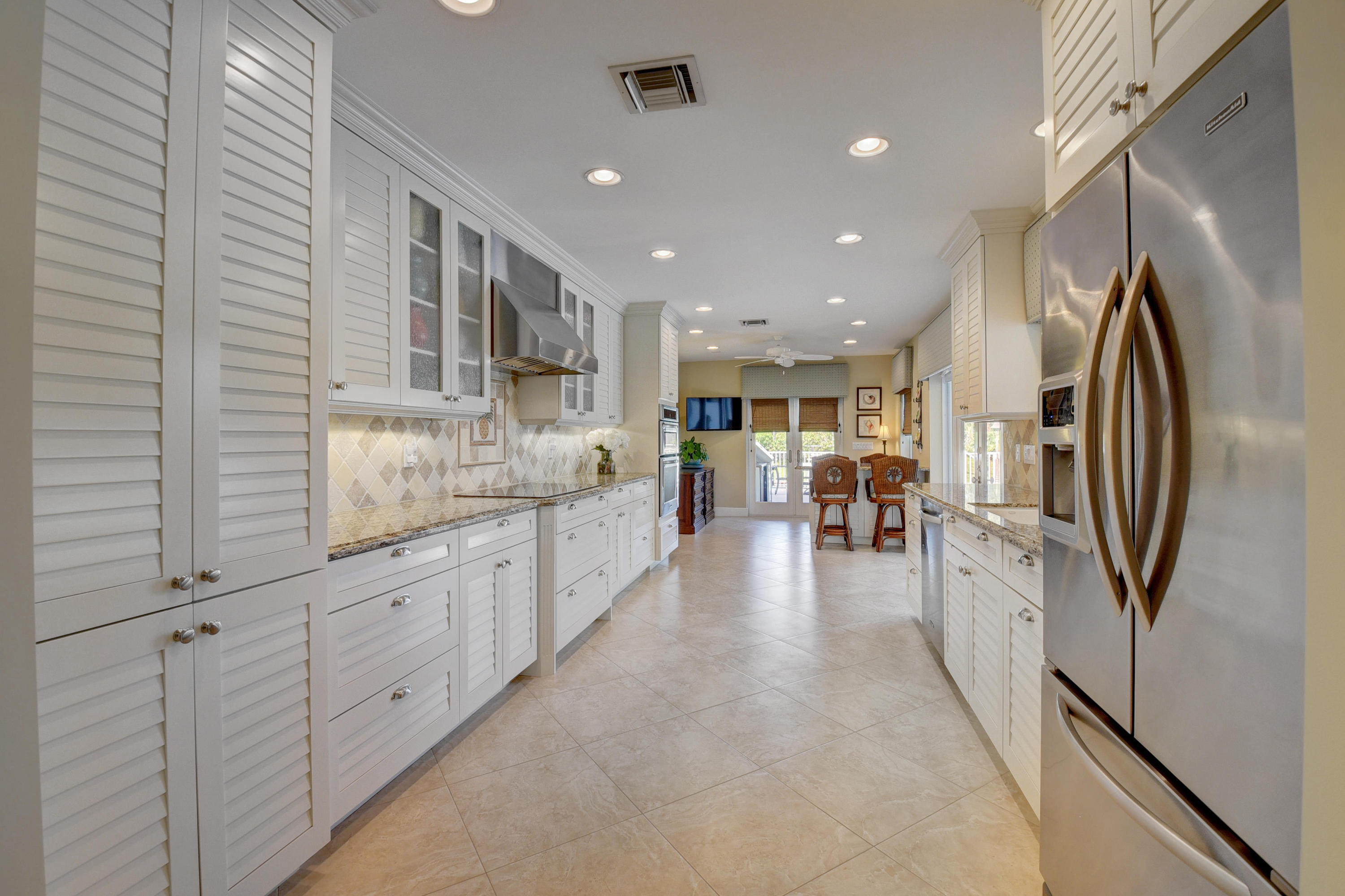 1160 Mulberry Way Boca Raton, FL 33486 - Photo 20 of 35 Kitchen