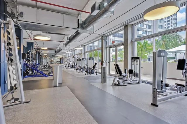 $3,100 | 1200 West Avenue, Unit 910, Miami Beach, FL 33139