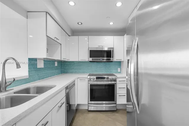 $3,100 | 1200 West Avenue, Unit 910, Miami Beach, FL 33139