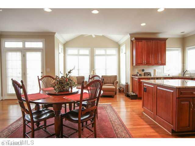 2093 Rossmore Road Clemmons, NC 27012 - Photo 4 of 16 Kitchen.