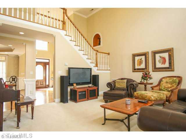 2093 Rossmore Road Clemmons, NC 27012 - Photo 8 of 16 Living Room.