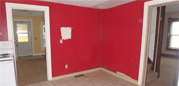 $74,900 | 207 1st Street, Winchester, KS 66097