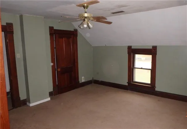 $99,900 | 207 1st Street, Winchester, KS 66097