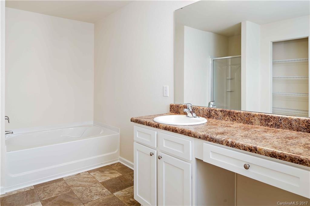 9630 Weikert Road Charlotte, NC 28215 - Photo 9 of 13 Gallery Image 9