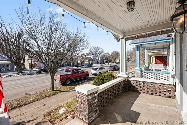 $225,000 | 920 West Main Street, Madison, IN 47250
