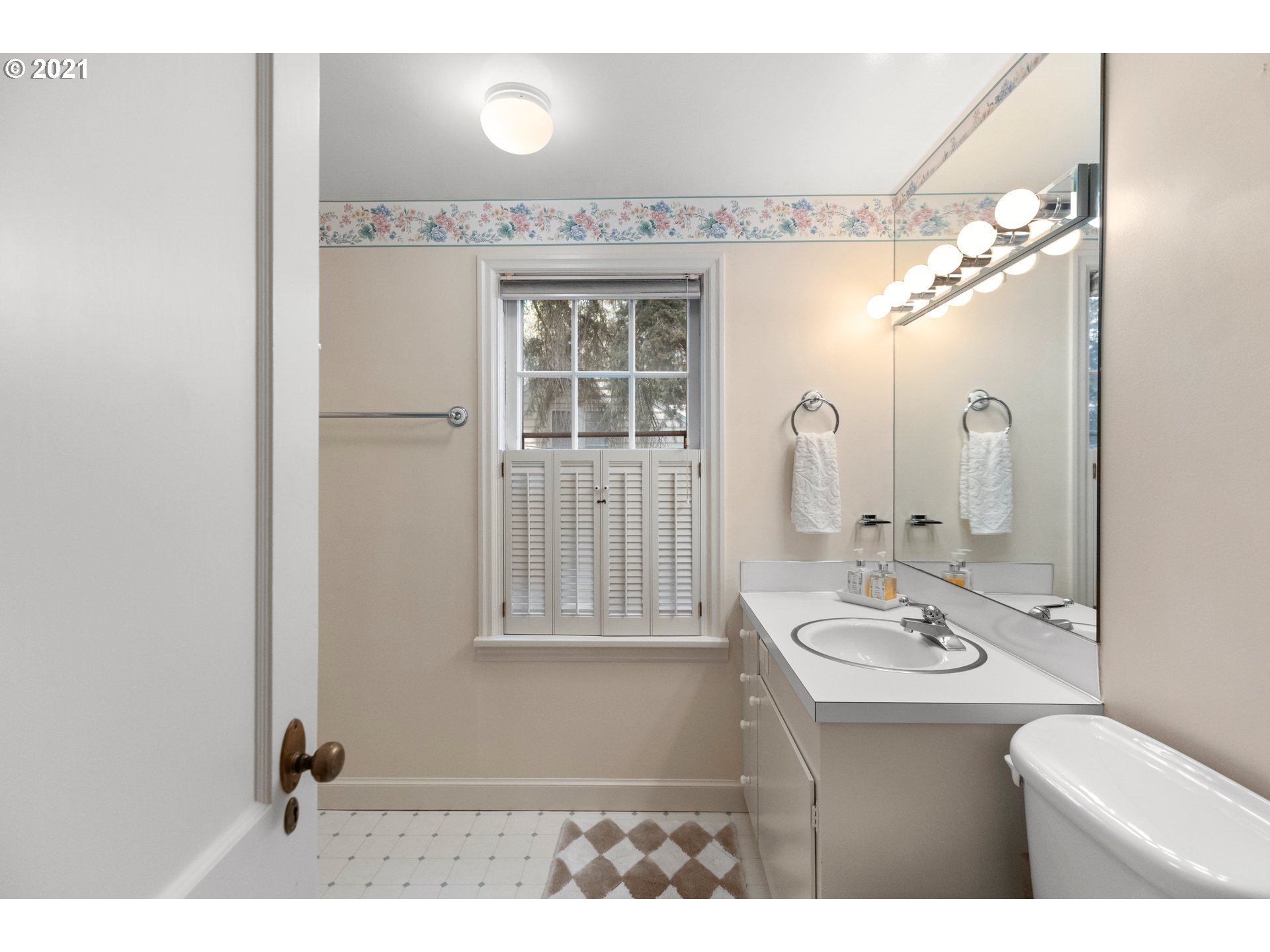 491 Country Club Road Lake Oswego, OR 97034 - Photo 18 of 26 Gallery Image 18