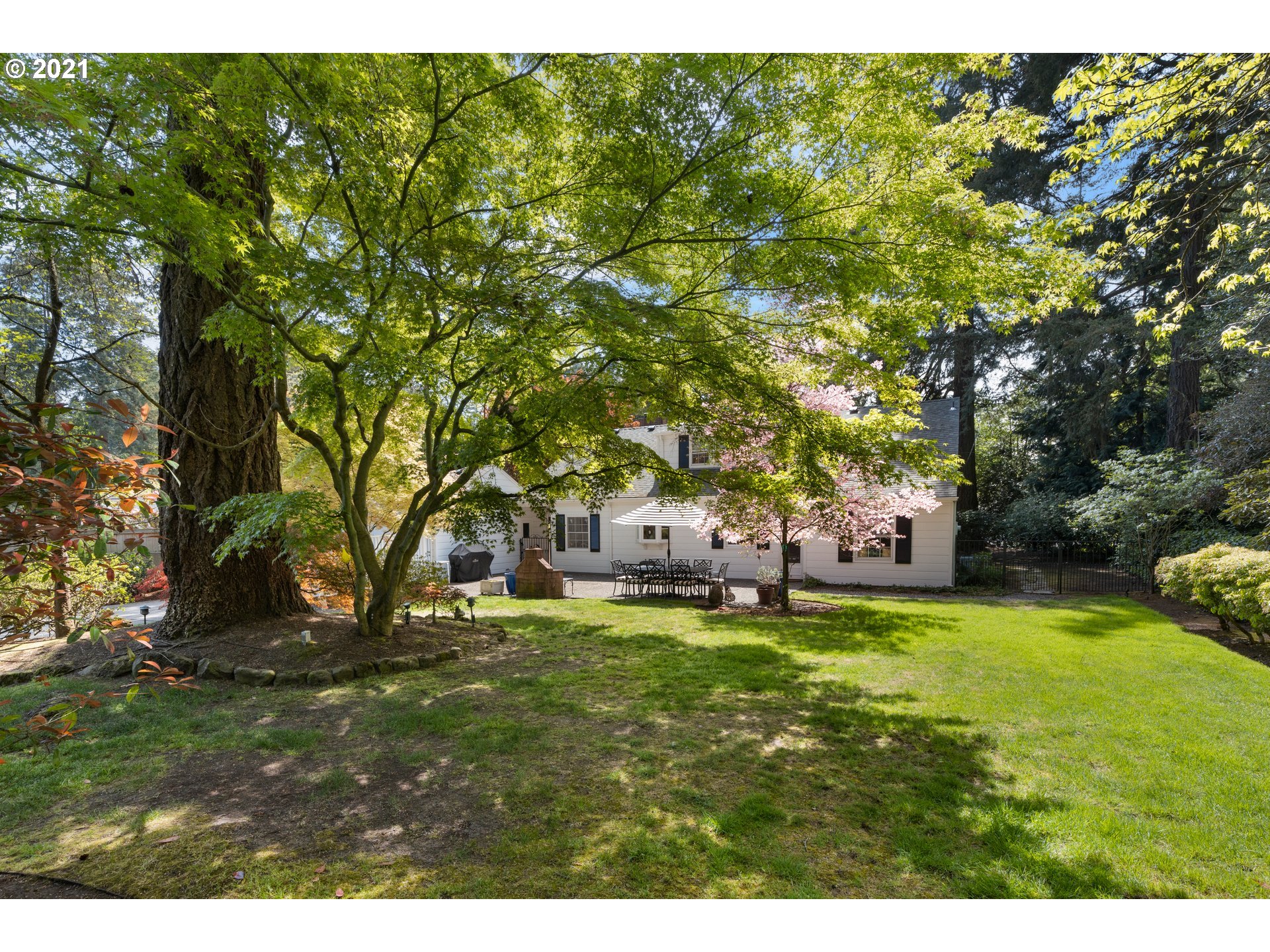 491 Country Club Road Lake Oswego, OR 97034 - Photo 24 of 26 Gallery Image 24