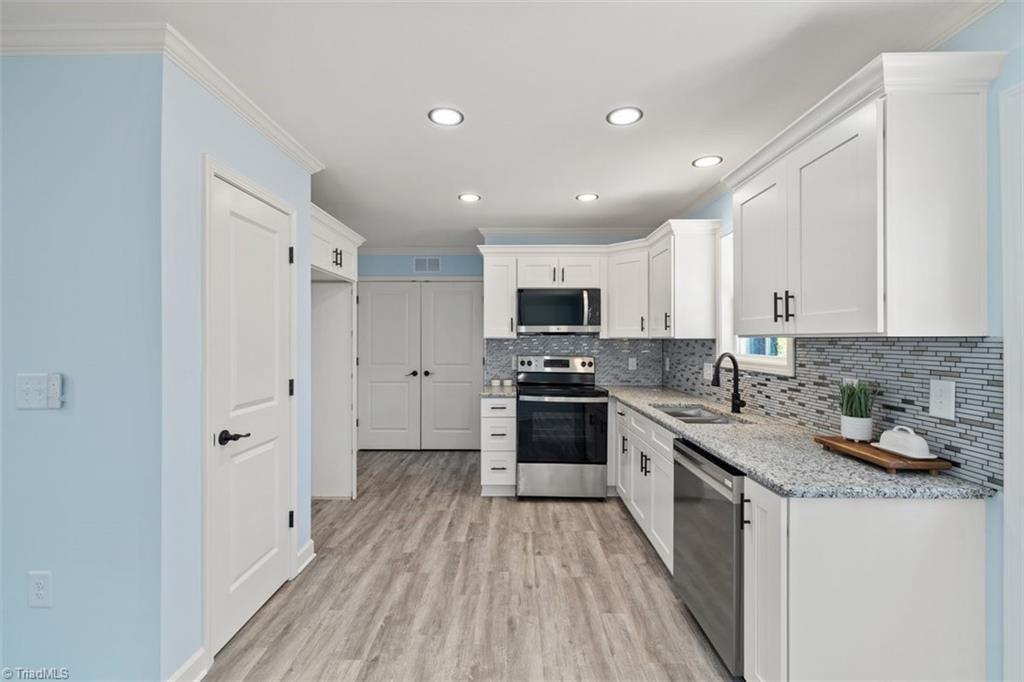 527 Amos Street High Point, NC 27260 - Photo 11 of 31