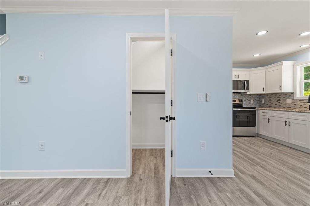 527 Amos Street High Point, NC 27260 - Photo 15 of 31