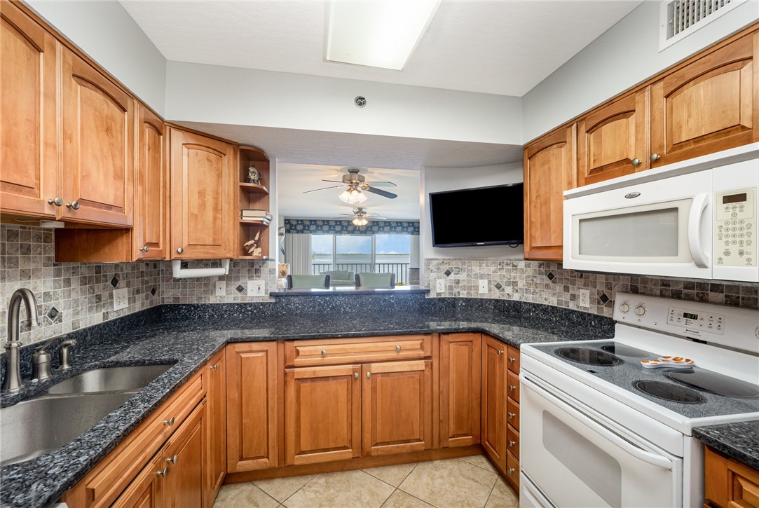 6029 River Run Drive, Unit 6029 Sebastian, FL 32958 - Photo 8 of 29