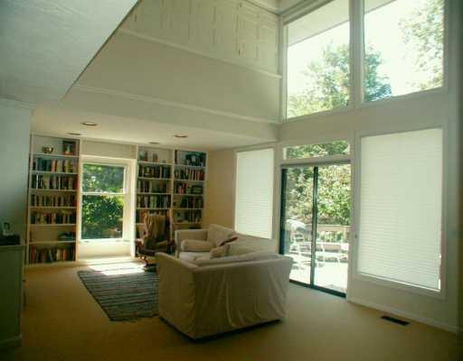 939 Field Club Road Fox Chapel, PA 15238 - Photo 6 of 8 Den/Family/Great Room.