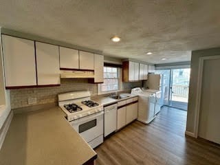 164 Chestnut Street, Unit 2 Waltham, MA 02453 - Photo 3 of 8