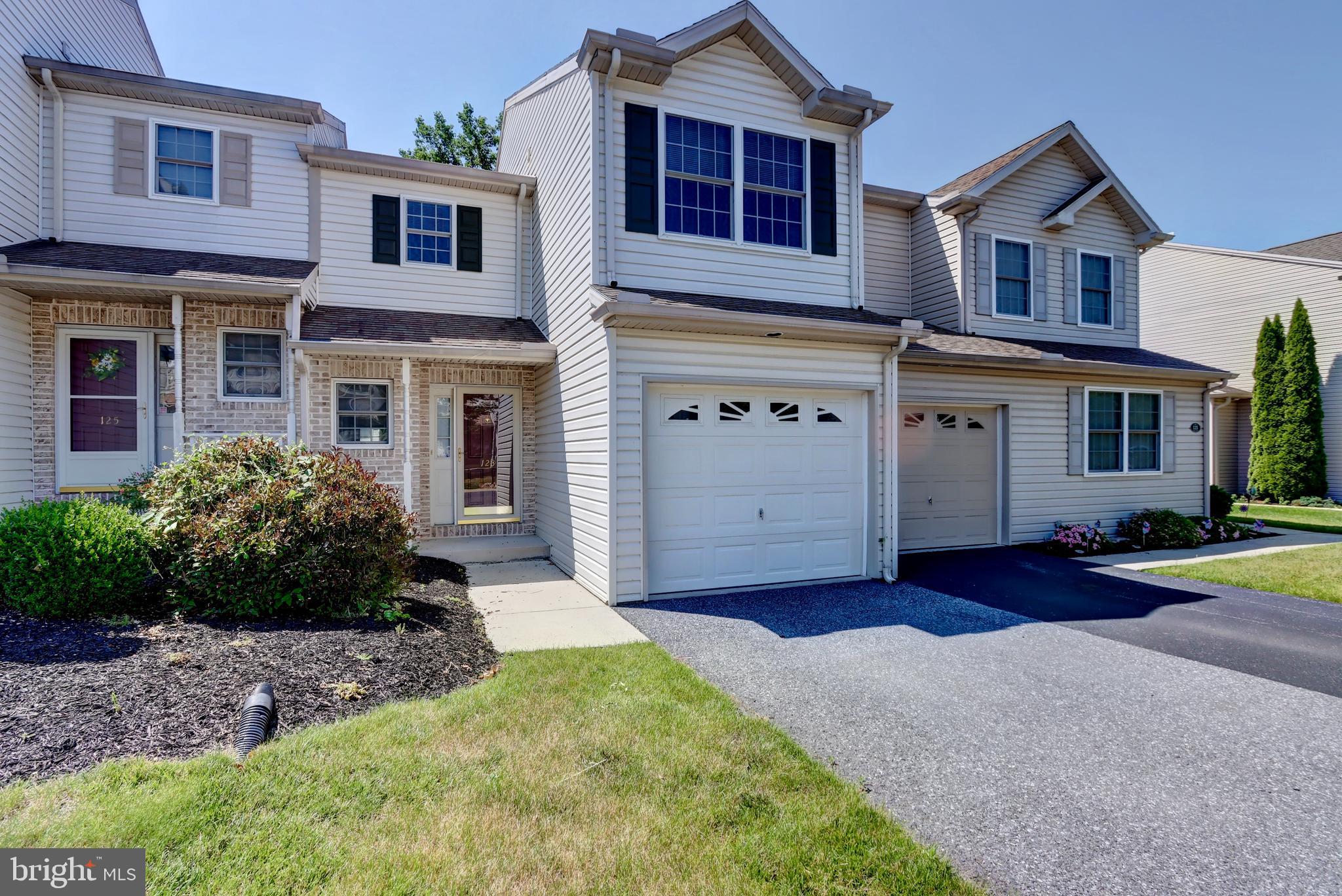123 Oaklea Road Harrisburg, PA 17110 - Photo 1 of 17 Gallery Image 1
