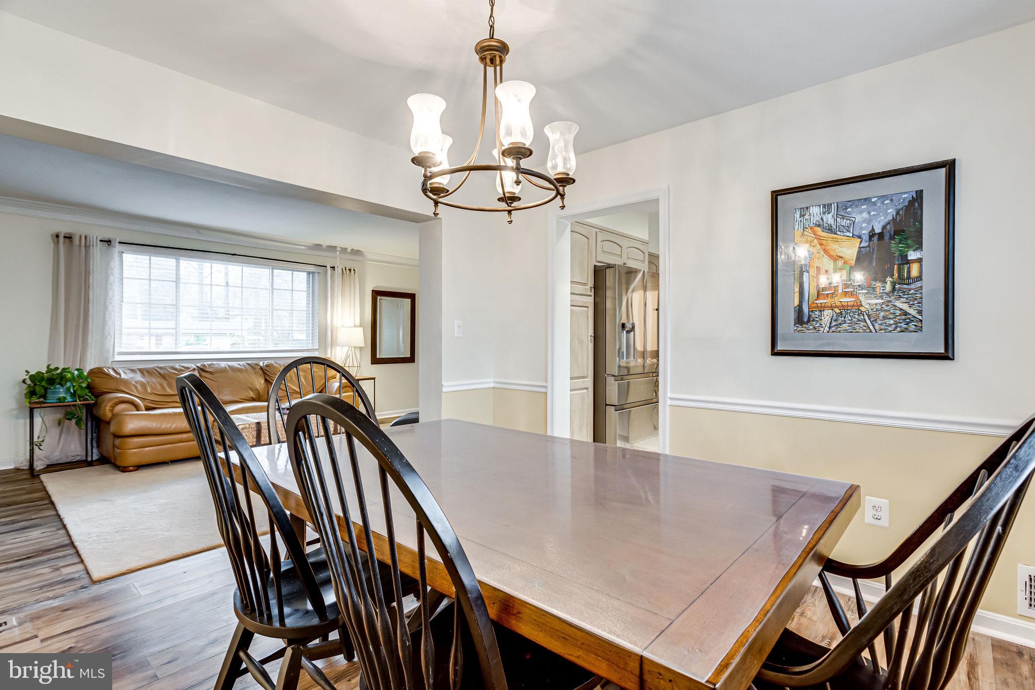 5503 Avon Court Springfield, VA 22151 - Photo 23 of 63 Open to living room