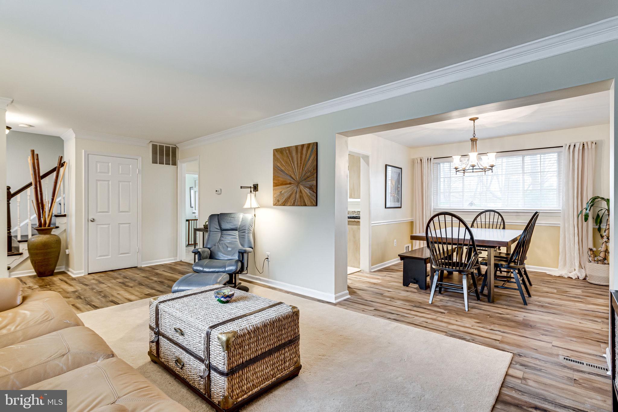5503 Avon Court Springfield, VA 22151 - Photo 10 of 63 Open to dining area