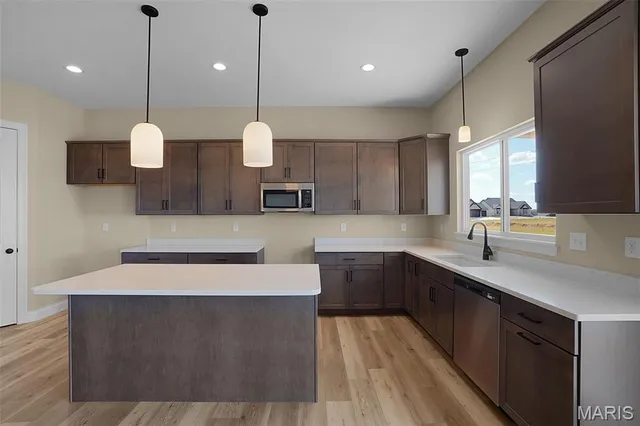 $574,900 | 205 River Trace Ct., O'Fallon, MO 63366