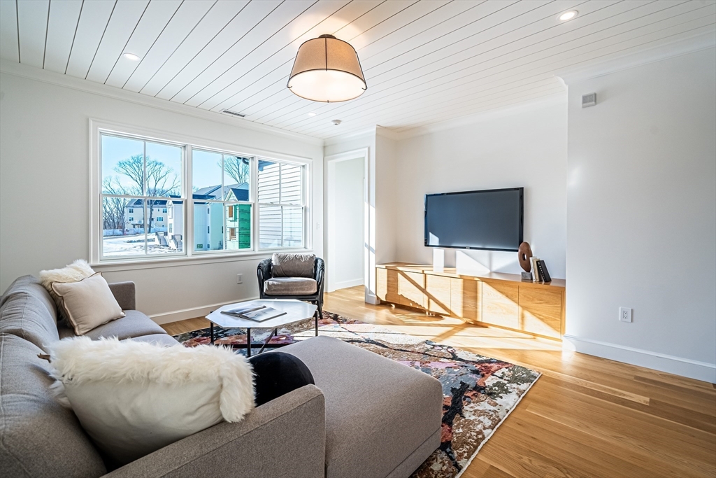 10 Common Court Lexington, MA 02421 - Photo 27 of 42