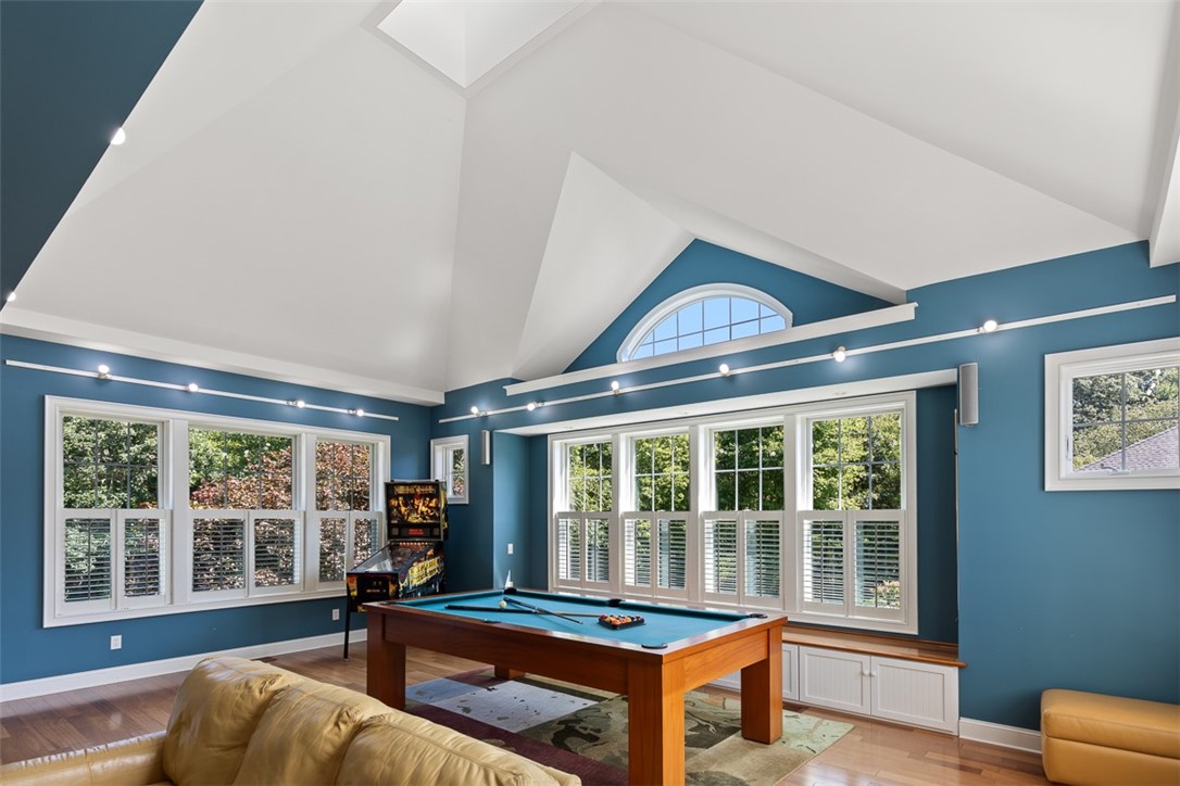 19 No Bottom Ridge Road Westerly, RI 02891 - Photo 17 of 44 Great Room Vaulted Ceiling