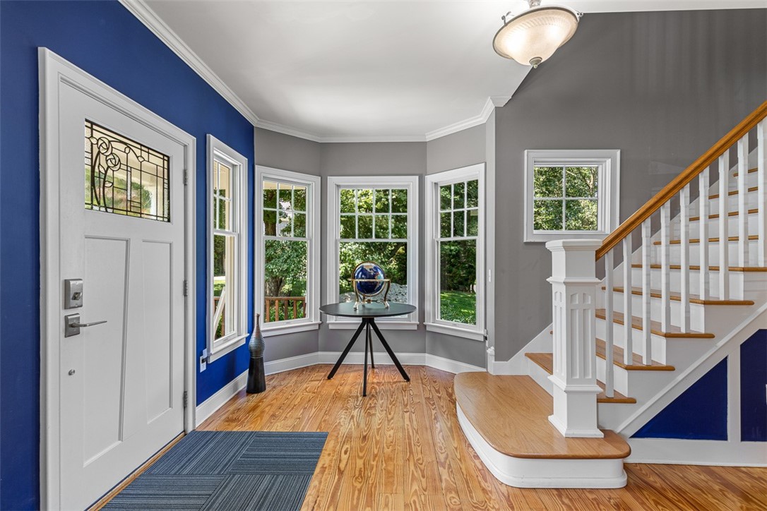 19 No Bottom Ridge Road Westerly, RI 02891 - Photo 3 of 44 Foyer