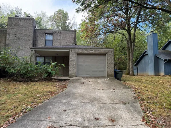 $1,500 | 2285 East Kantz Lane South, Fayetteville, AR 72703