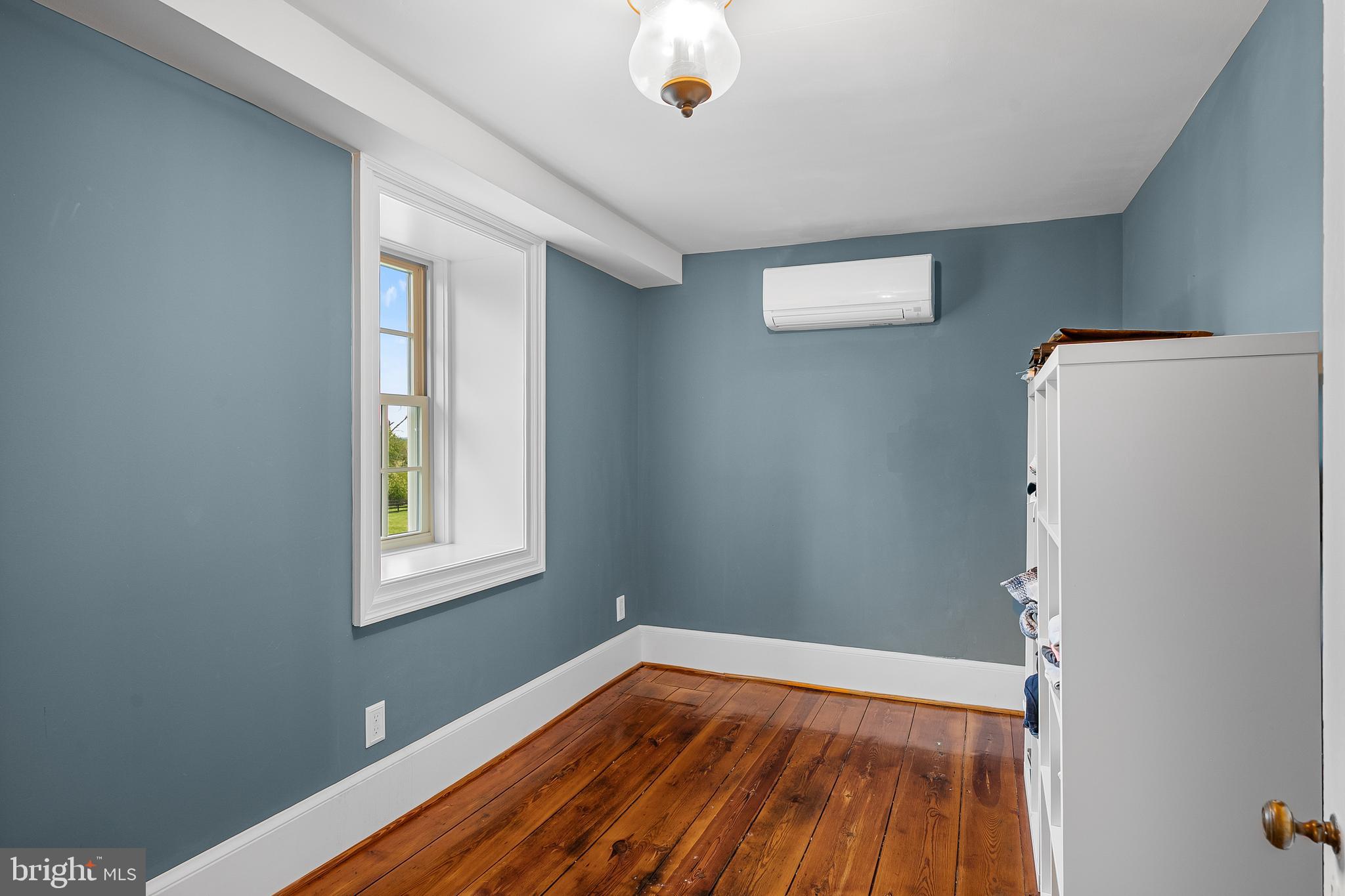 20597 Airmont Road Bluemont, VA 20135 - Photo 18 of 42