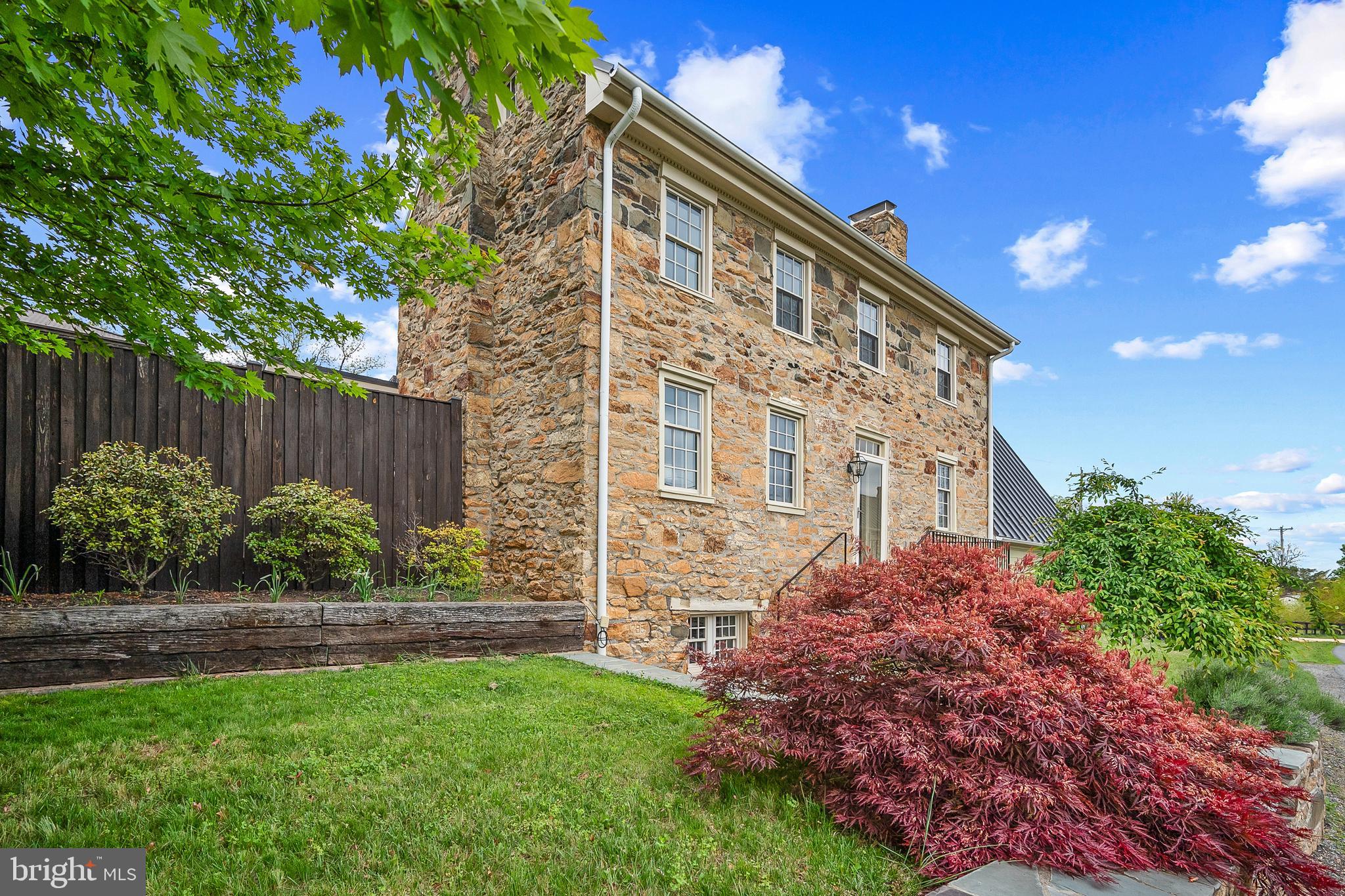20597 Airmont Road Bluemont, VA 20135 - Photo 3 of 42