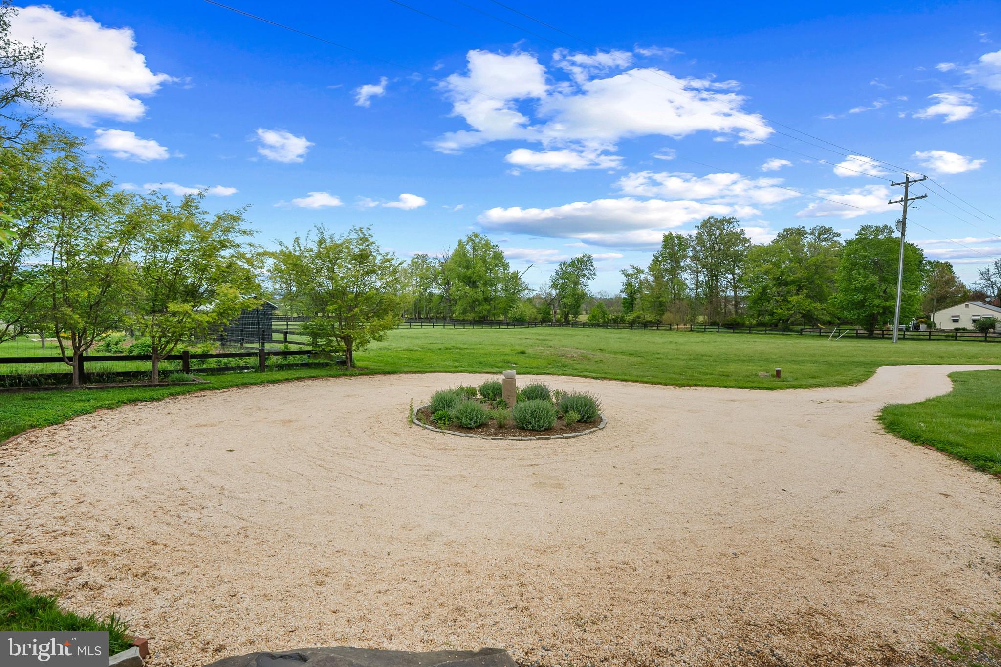 20597 Airmont Road Bluemont, VA 20135 - Photo 36 of 42