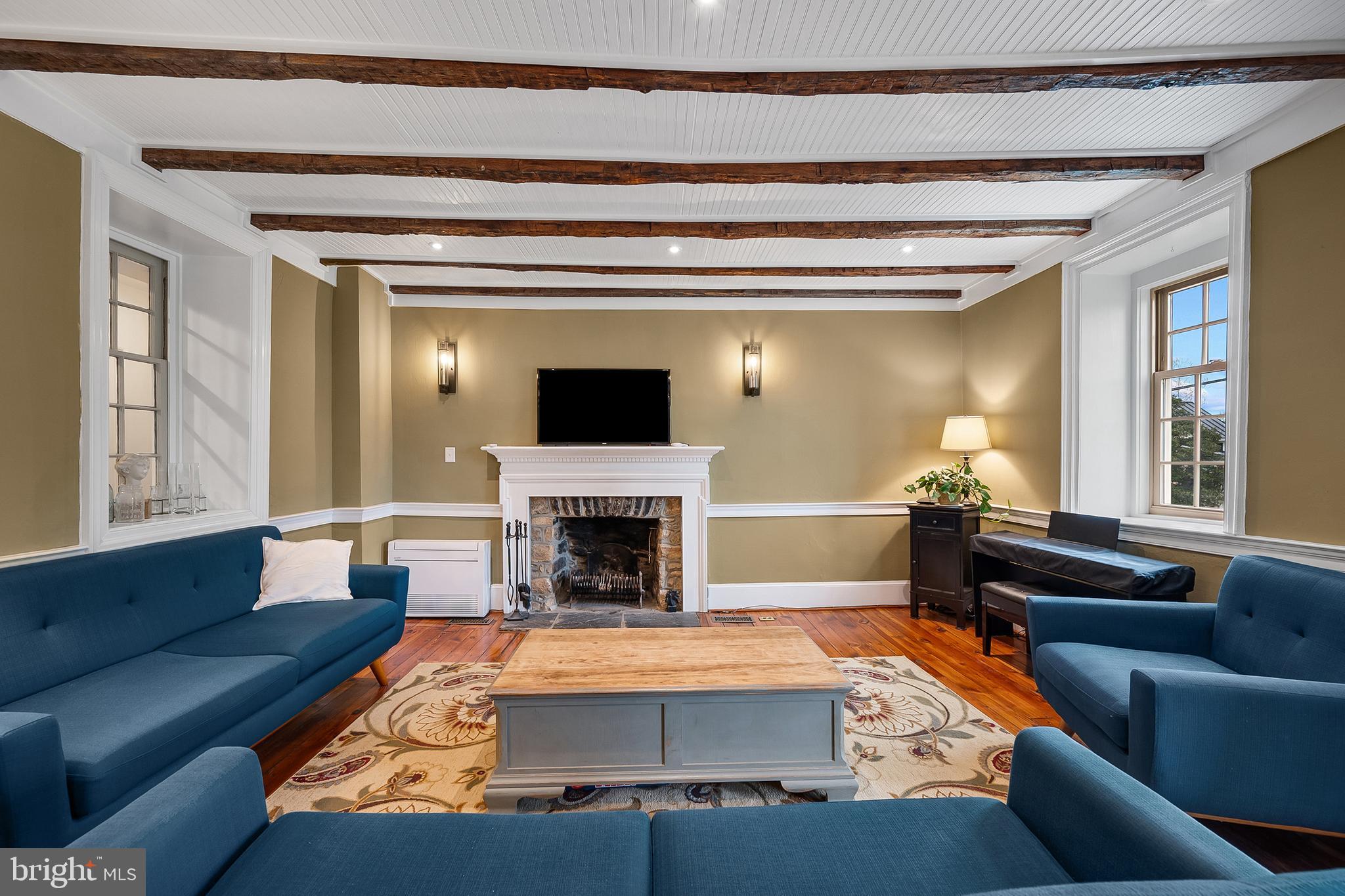 20597 Airmont Road Bluemont, VA 20135 - Photo 4 of 42