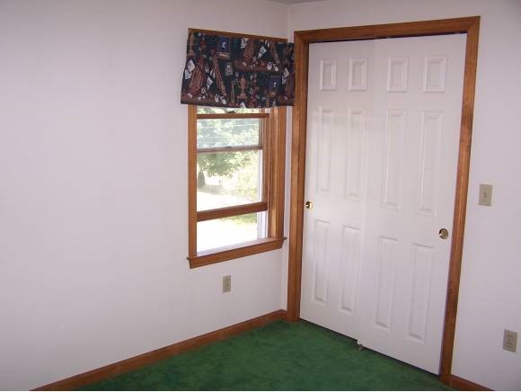 5 Tuxbury Road Plaistow, NH 03865 - Photo 13 of 16 Gallery Image 13
