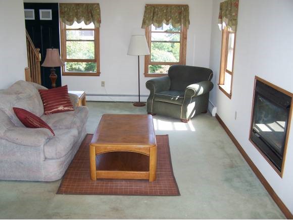 5 Tuxbury Road Plaistow, NH 03865 - Photo 8 of 16 Gallery Image 8