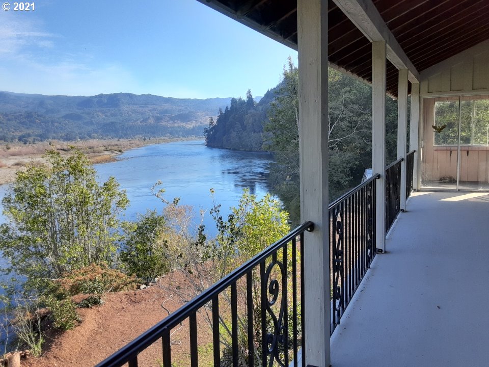 95020 North Bank Rogue River Road Gold Beach, OR 97444 - Photo 1 of 32 Gallery Image 1