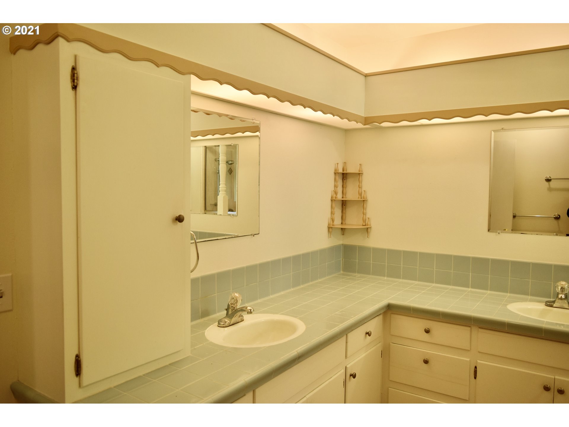 95020 North Bank Rogue River Road Gold Beach, OR 97444 - Photo 16 of 32 Gallery Image 16