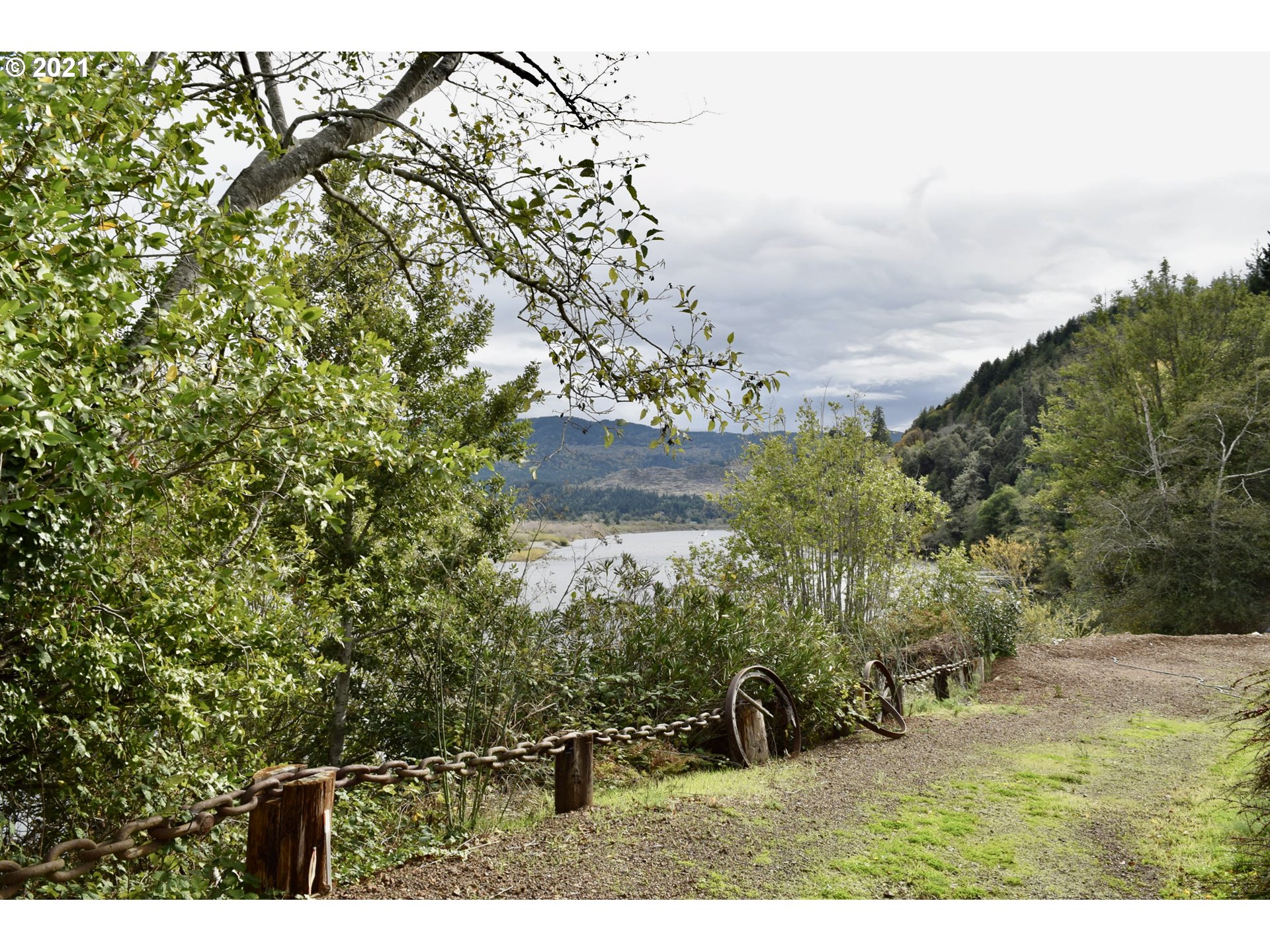 95020 North Bank Rogue River Road Gold Beach, OR 97444 - Photo 23 of 32 Gallery Image 23