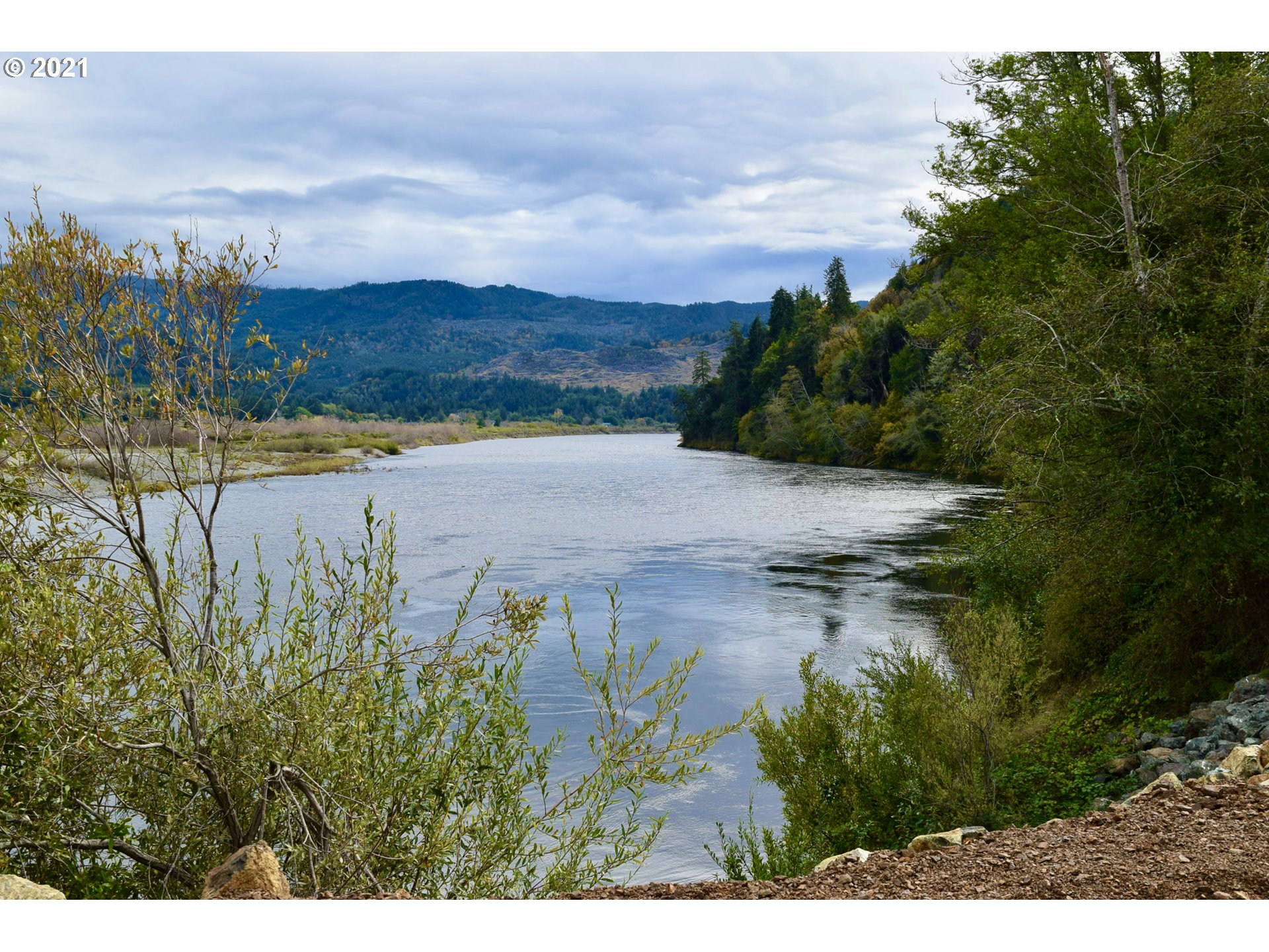 95020 North Bank Rogue River Road Gold Beach, OR 97444 - Photo 25 of 32 Gallery Image 25