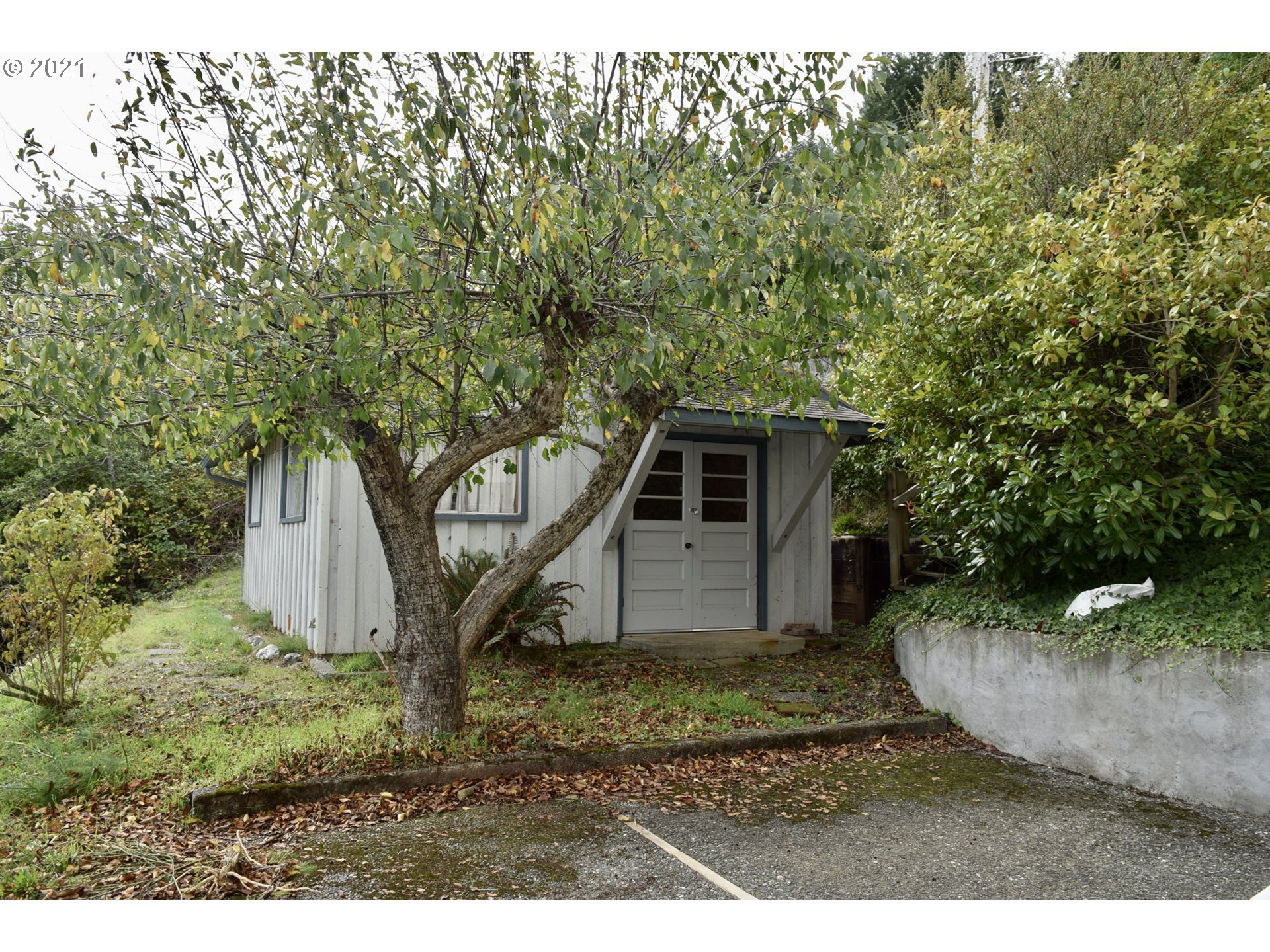 95020 North Bank Rogue River Road Gold Beach, OR 97444 - Photo 27 of 32 Gallery Image 27