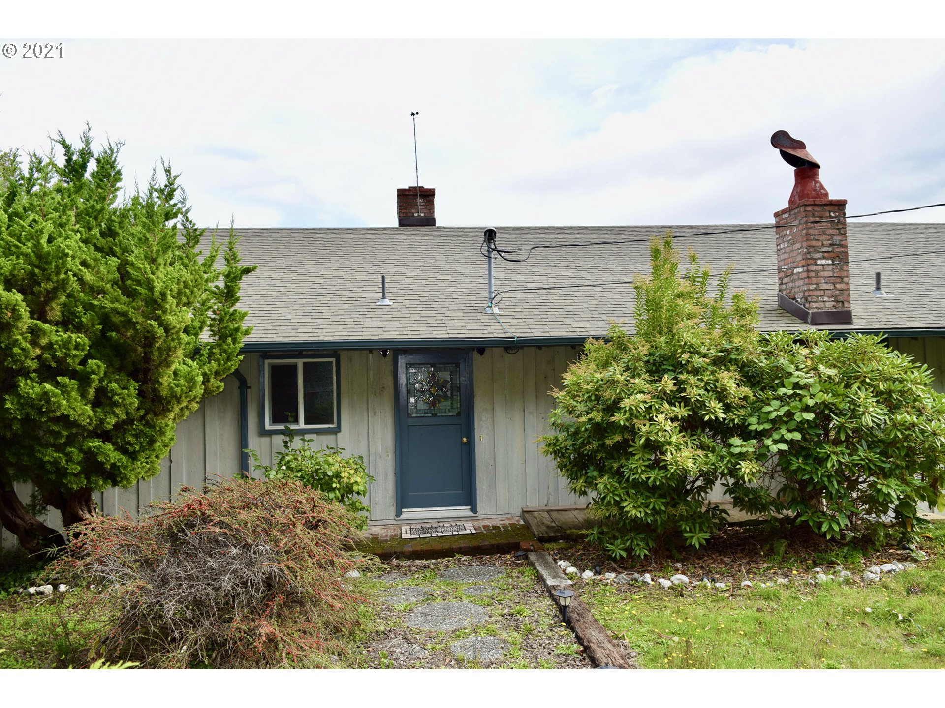 95020 North Bank Rogue River Road Gold Beach, OR 97444 - Photo 29 of 32 Gallery Image 29