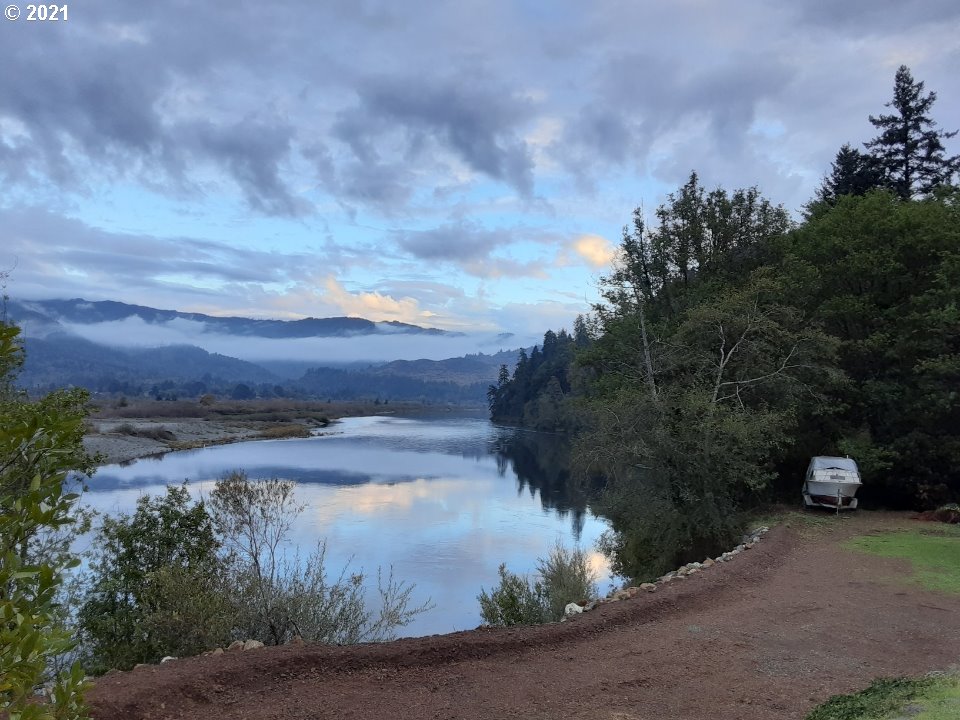 95020 North Bank Rogue River Road Gold Beach, OR 97444 - Photo 30 of 32 Gallery Image 30