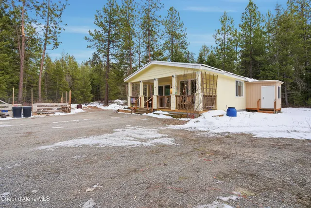 $700,000 | 31480 North Riffle Road, Spirit Lake, ID 83869