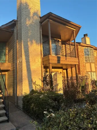 $1,100 | 2121 Hepburn Street, Unit 404, Houston, TX 77054