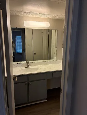 $1,100 | 2121 Hepburn Street, Unit 404, Houston, TX 77054