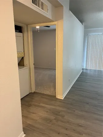 $1,100 | 2121 Hepburn Street, Unit 404, Houston, TX 77054