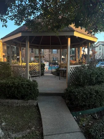 $1,100 | 2121 Hepburn Street, Unit 404, Houston, TX 77054